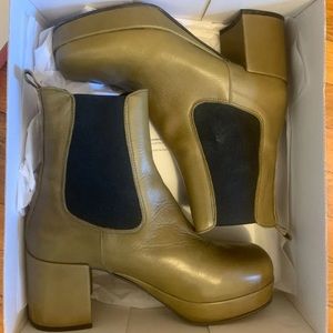 Intentionally Blank Austria Boot in Khaki